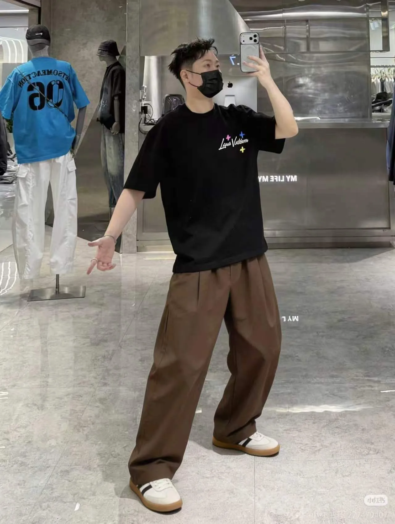 Louis Vuitton/ LV
